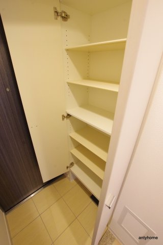 ファーストフィオーレ難波南パークサイド　仲介手数料無料の収納