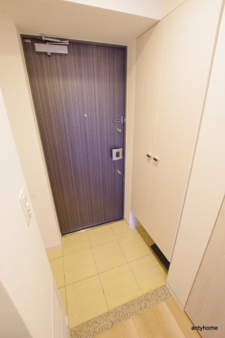 ファーストフィオーレ難波南パークサイド　仲介手数料無料の玄関
