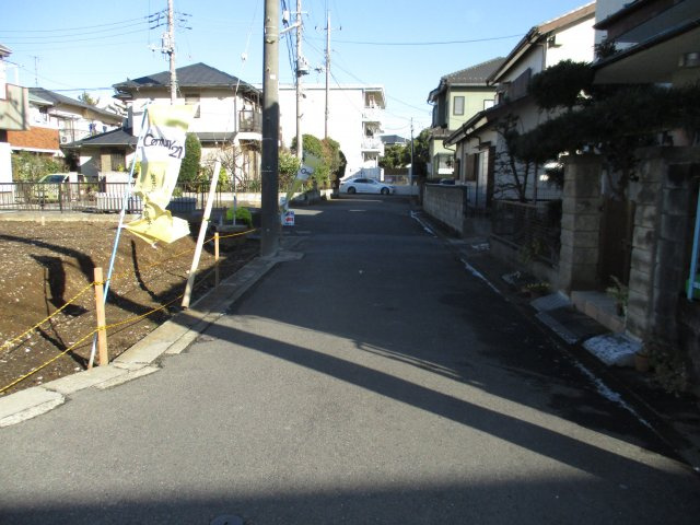 八千代市八千代台西８丁目　土地　南西角地　の前面道路含む現地写真|前面道路含む現地写真です　南側約４．５ｍ公道