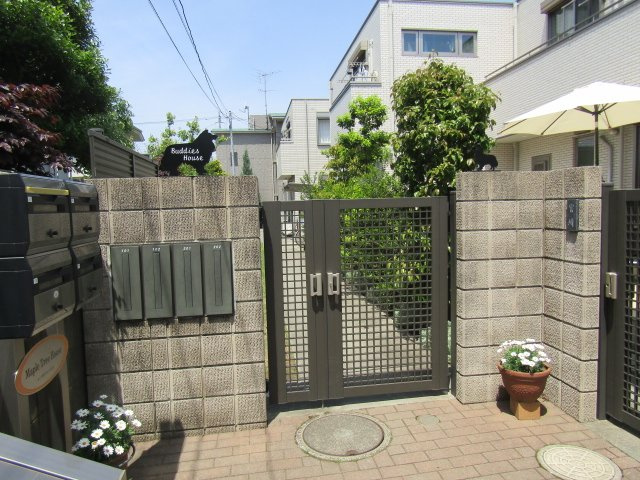 【エントランス】 | メープルツリーハウス