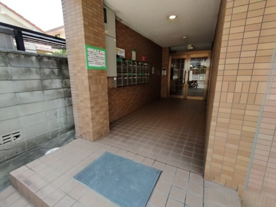 【エントランス】 | ランドロード・トミオ