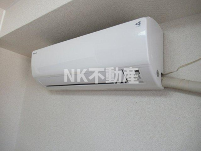 【設備】 | エアリーコート小阪 | エアコンです