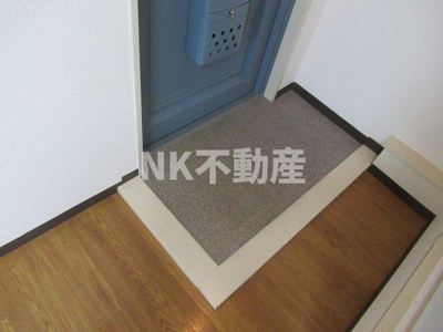 【玄関】 | エアリーコート小阪 | きれいな玄関です