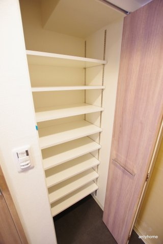 プレサンス梅田北ディア　仲介手数料無料の収納