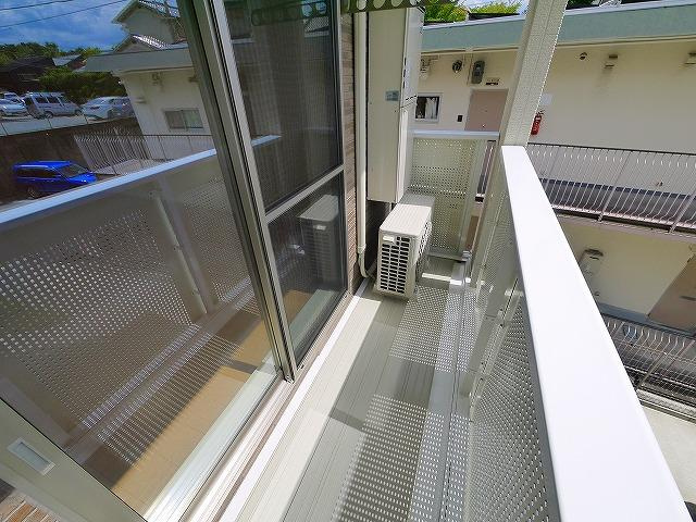 サンセール辻のバルコニー|暖かな日差しのふりそそぐバルコニー