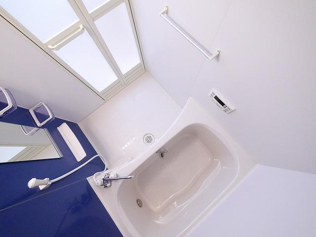 サンセール辻の浴室|コンパクトで使いやすいお風呂です