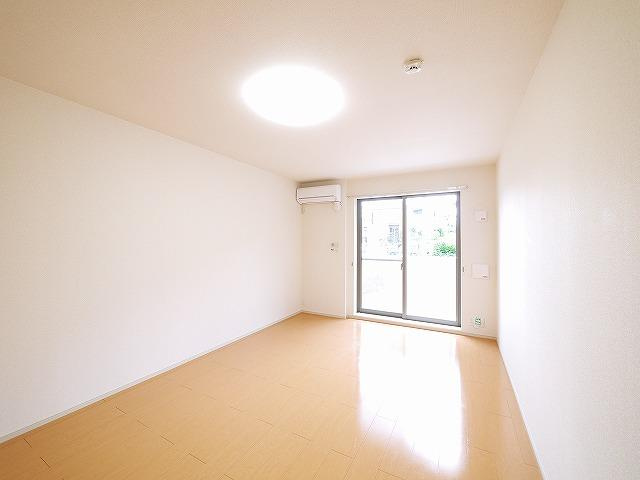 サンセール辻の寝室|寝室にぴったりのお部屋です