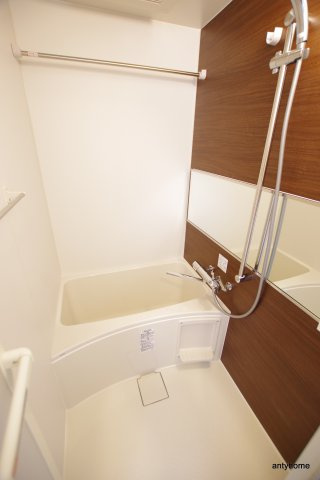 レオンコンフォート阿波座西　仲介手数料無料の浴室