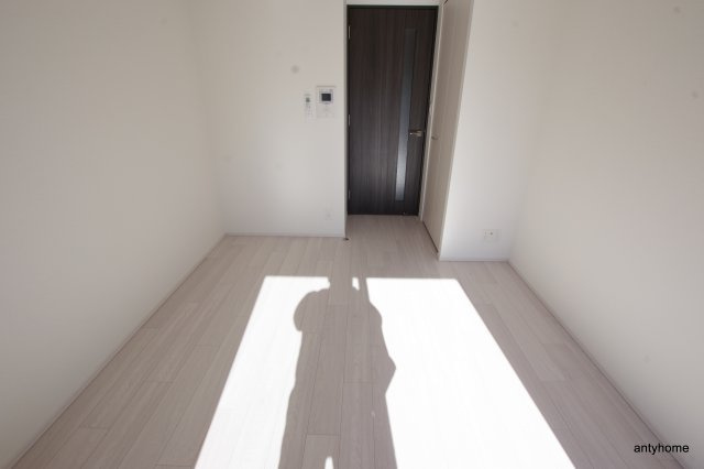 レオンコンフォート阿波座西　仲介手数料無料の洋室