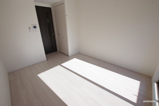 レオンコンフォート阿波座西　仲介手数料無料の居間・リビング