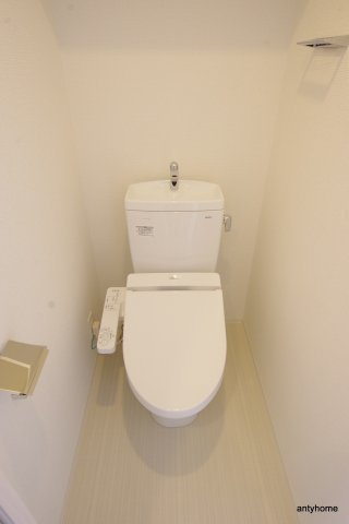 レオンコンフォート阿波座西　仲介手数料無料のトイレ