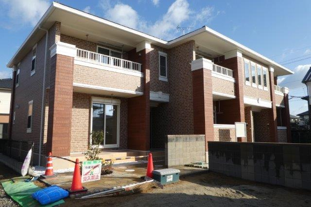 総社市小寺のアパートの外観