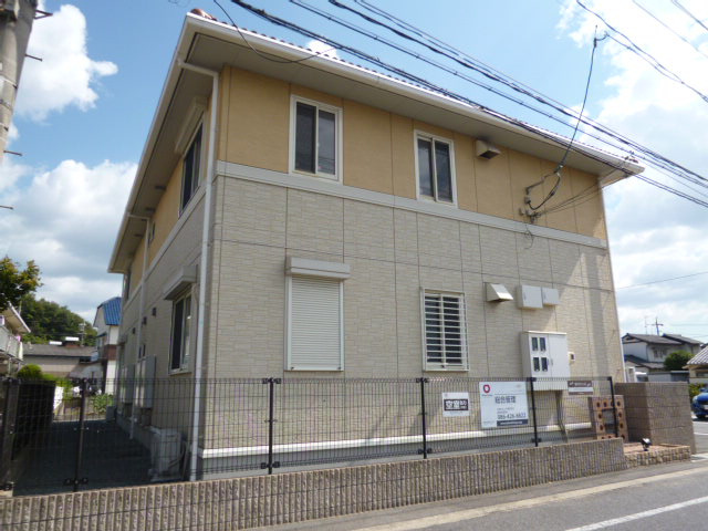 倉敷市福田町浦田のアパートの外観