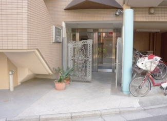 【エントランス】
