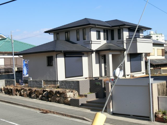 神戸市垂水区多聞台3丁目 中古戸建の外観|大きな立派な屋敷です　間口も奥行きも広し
