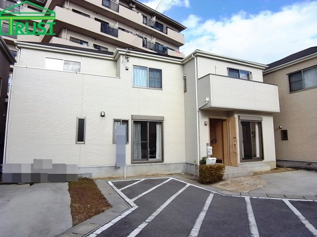 明石市魚住町西岡中古戸建の外観|南向きのスタイリッシュな外観です。