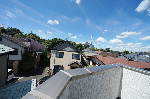 残り１棟！！停歩3分の立地。3階建の3SLDKで、WICやパントリー等の収納が充実した狩場町新築戸建の展望