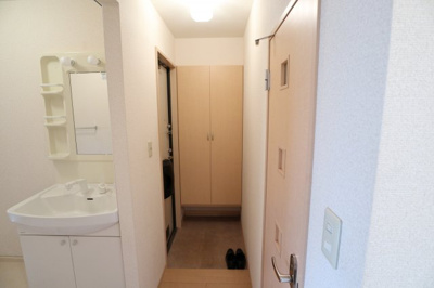 【玄関】 | UNIT・8B