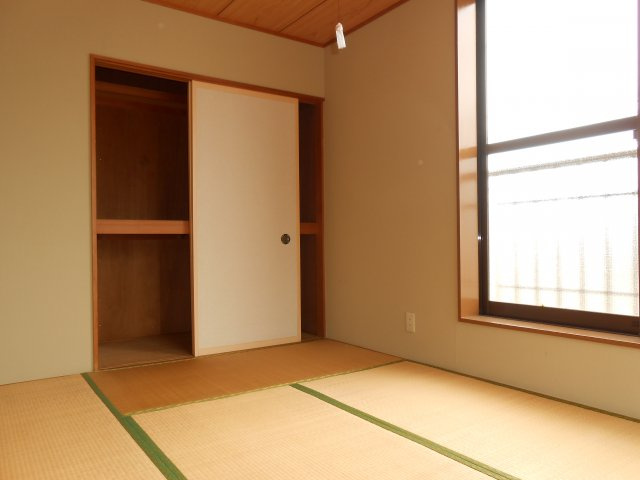 カミーリア・8の和室