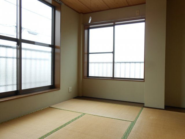 カミーリア・8の和室
