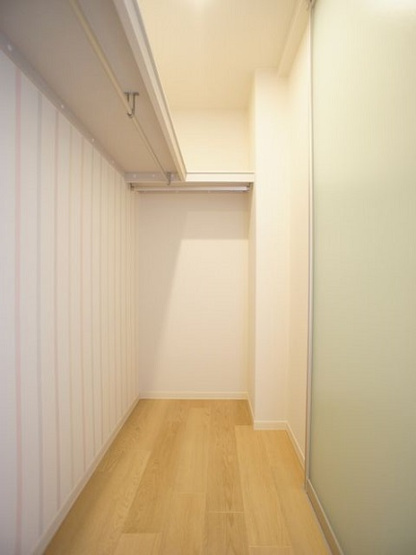 【収納】 | ヴィラクレールD | ウォークインクロゼット付きでお部屋はスッキリ♪