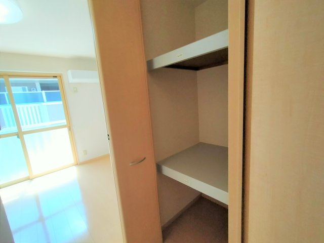 リビングタウンかじま台Aの収納