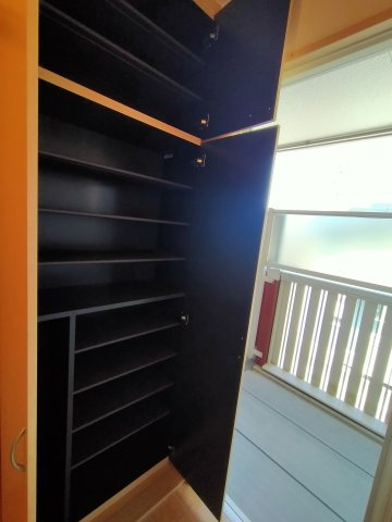 リビングタウンかじま台Aの収納