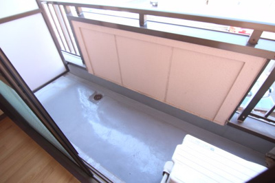【バルコニー】 | センチュリー日吉 | 別部屋の参考写真となります