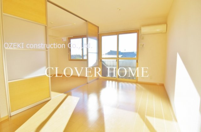 シャルムの居間・リビング