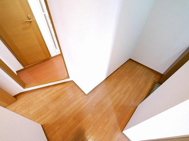 アネシス　Ｃ棟の内装|明るい室内です