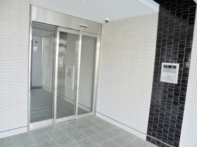 【エントランス】 | グリーンヒルズ | オートロック機能付き