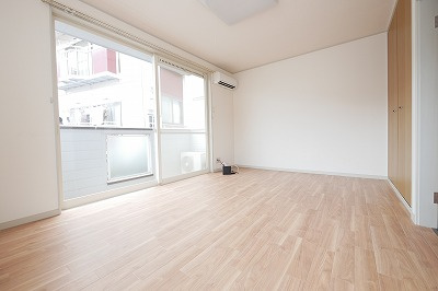 サファイアハイツの洋室