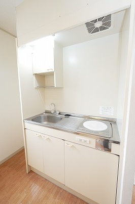 サファイアハイツのキッチン|サファイアハイツ101号室　