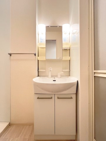 カーミー・呉竹の独立洗面台|洗髪洗面化粧台