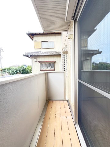 カーミー・呉竹のバルコニー