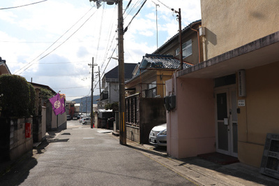 【その他】 | 山科区北花山市田町　中古倉庫付き事務所 | 前道