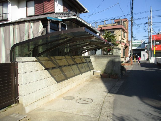 八千代市大和田新田　中古戸建　５ＬＤＫの駐車場|駐車場の用意があります