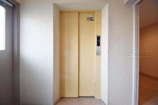【エントランス】 | 館銘板