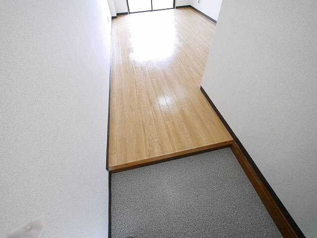 奈良アサカハイツの玄関|落ち着いた玄関です