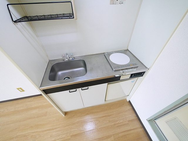 奈良アサカハイツのキッチン|お料理しやすいキッチンです