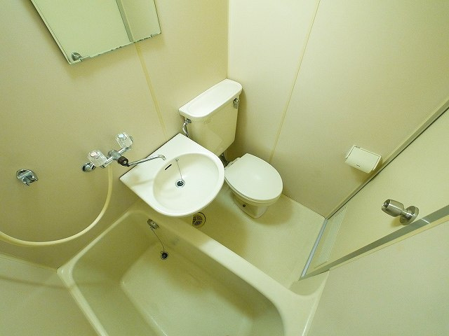 奈良アサカハイツの浴室|きれいなお風呂です