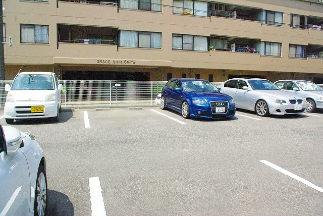 下村モータープール（大宮町）の外観