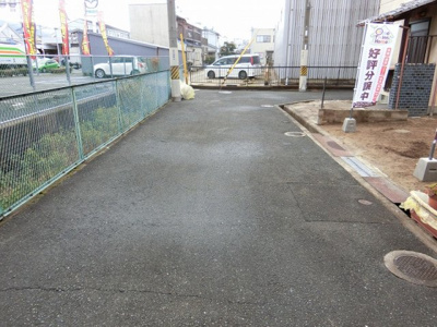 【前面道路含む現地写真】 | 寝屋川市河北中町　新築戸建て | 【現地写真】 前面道路写真♪ 幅員4.7ｍありますよ♪