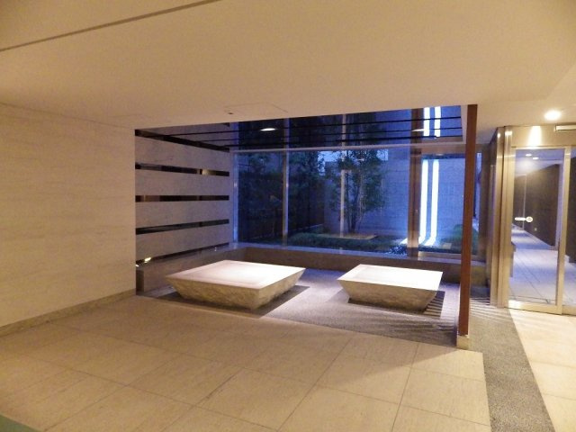 Brillia WELLITH文京千駄木のエントランス