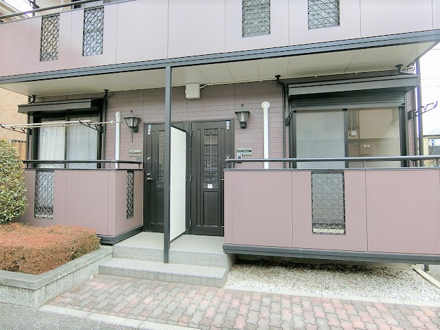 ソレーユBのエントランス