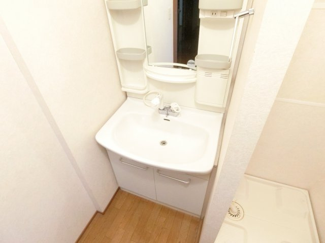 6610茜の独立洗面台