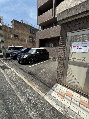 イーズガーデン中央の駐車場|駐車場があります