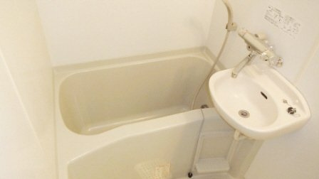 ルーラル七番館の浴室|追い焚き機能付き☆