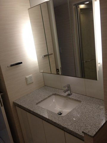 THE ROPPONGI TOKYO CLUB RESIDENCEの独立洗面台