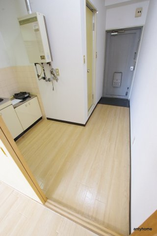 FDS内代　仲介手数料無料の居間・リビング